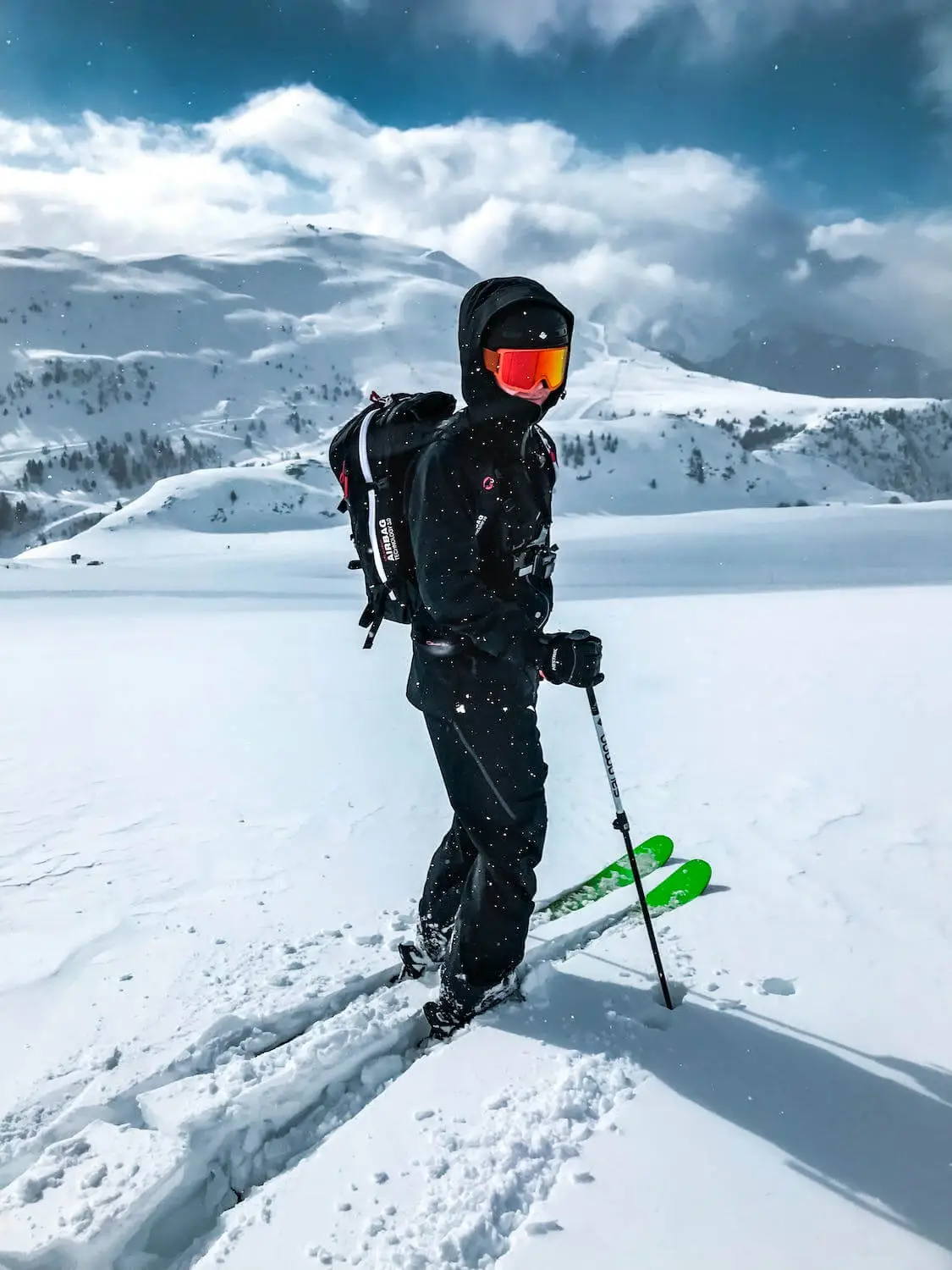 Disfruta del esquí y snowboard en las cercanas pistas de Pajares, a solo 23 km
